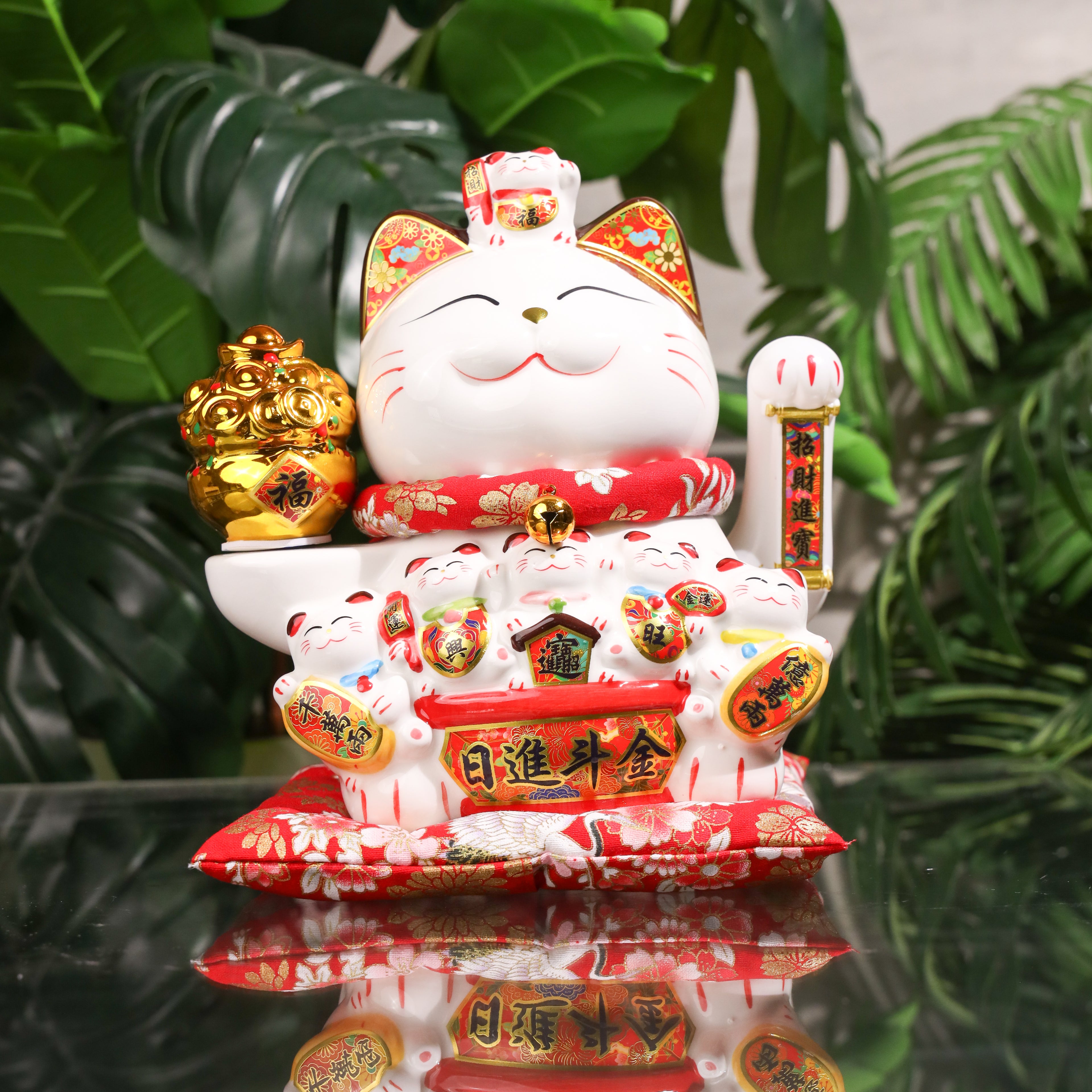 Invite The Fortune Lucky Cat 25cm