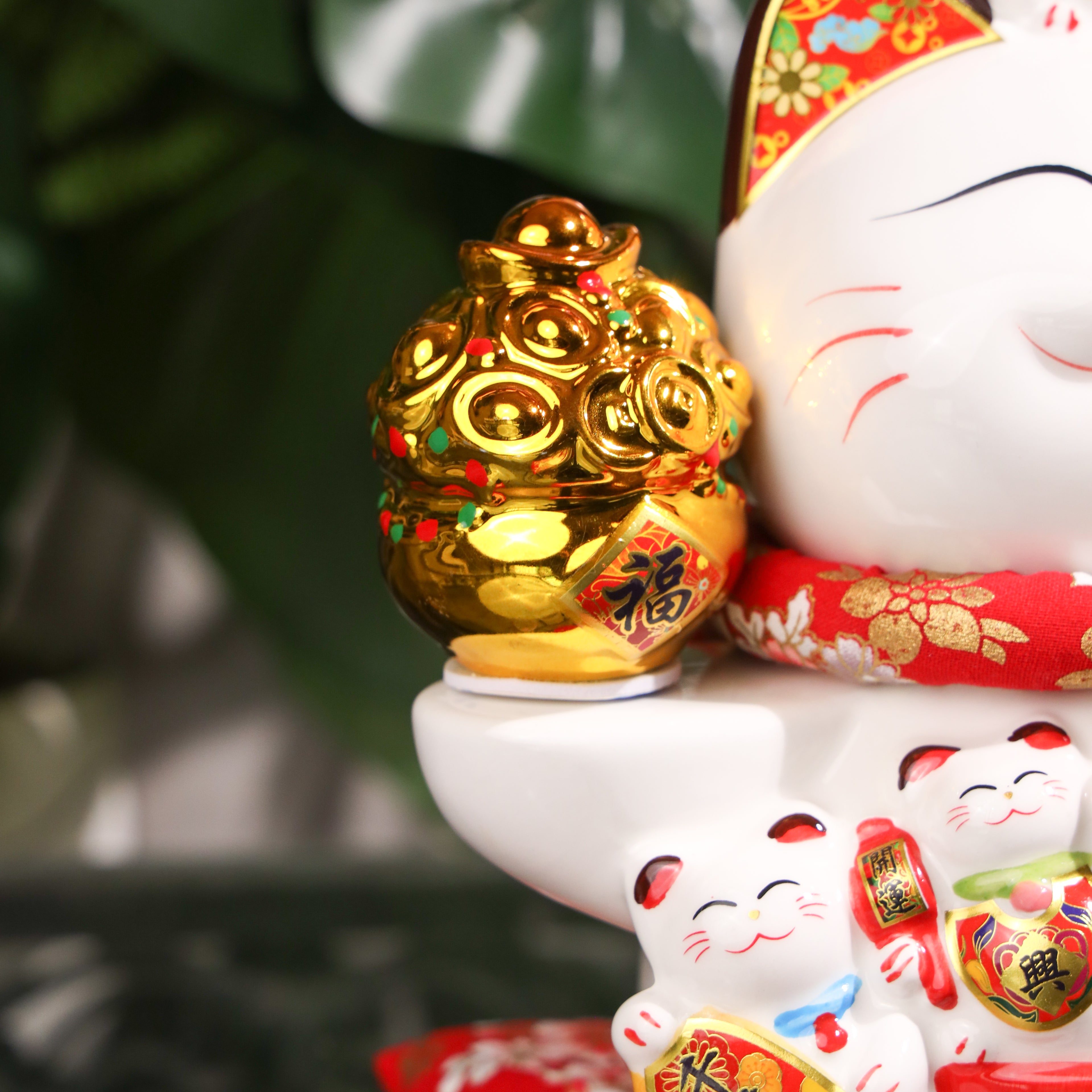 Invite The Fortune Lucky Cat 25cm