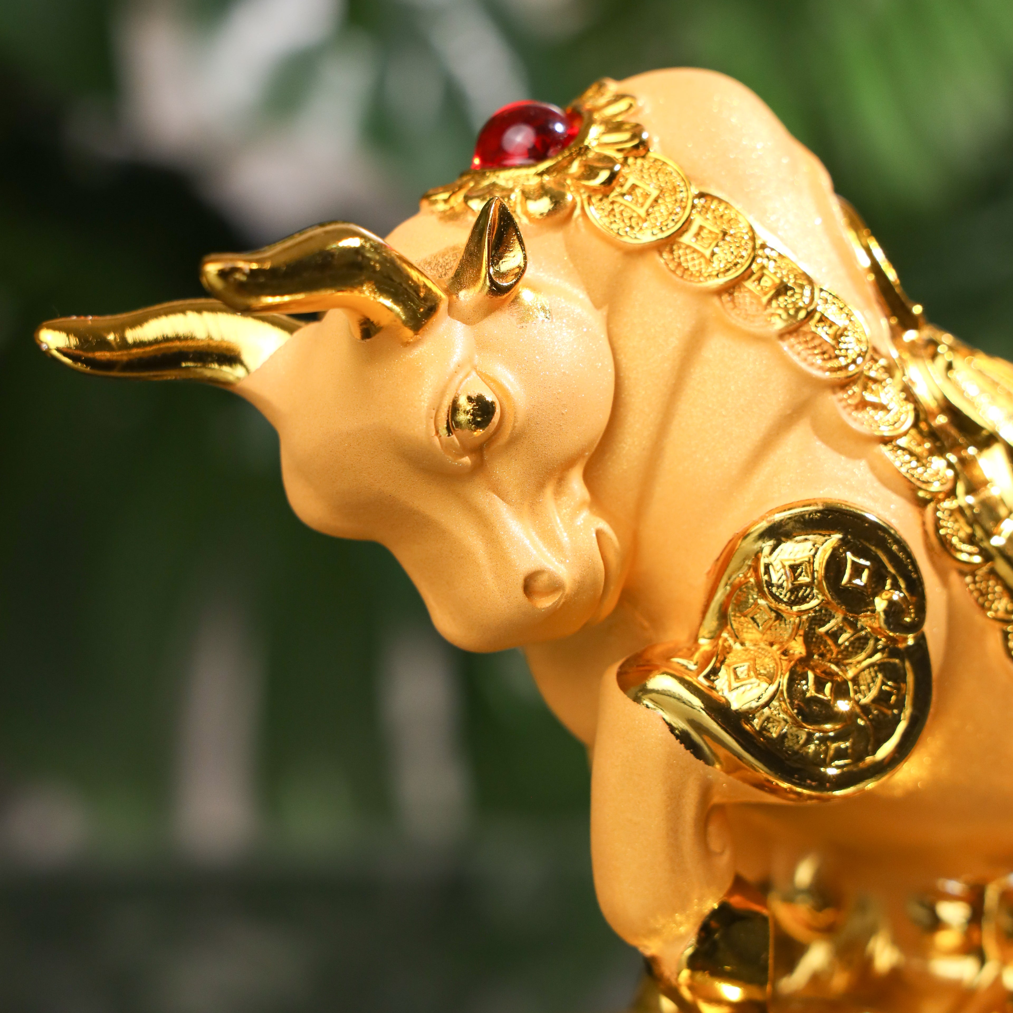 Golden Zodiac Ox of Long-Term Success 18cm