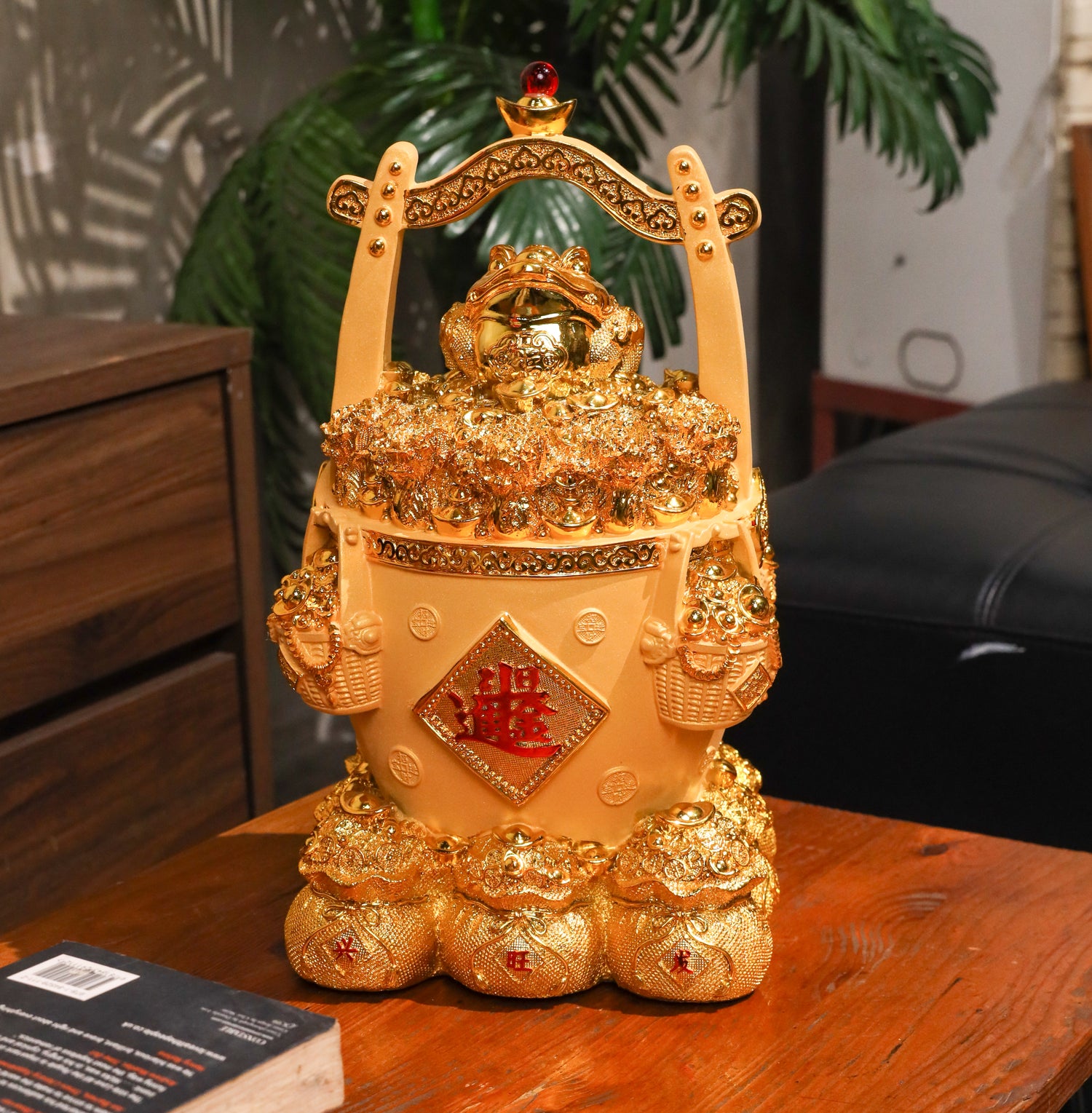 Golden Treasury of Saved Wealth 37cm