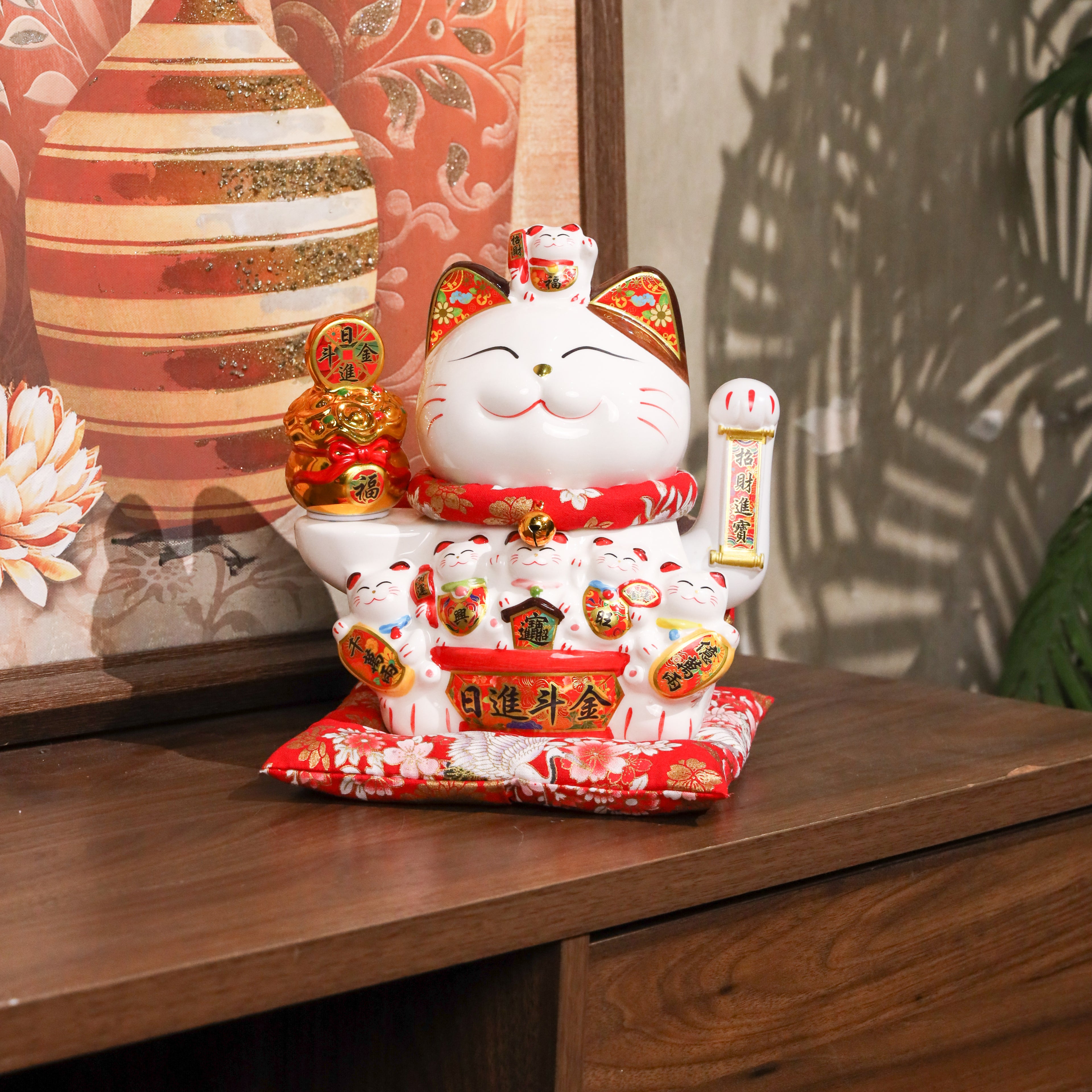 Invite The Fortune Lucky Cat 25cm