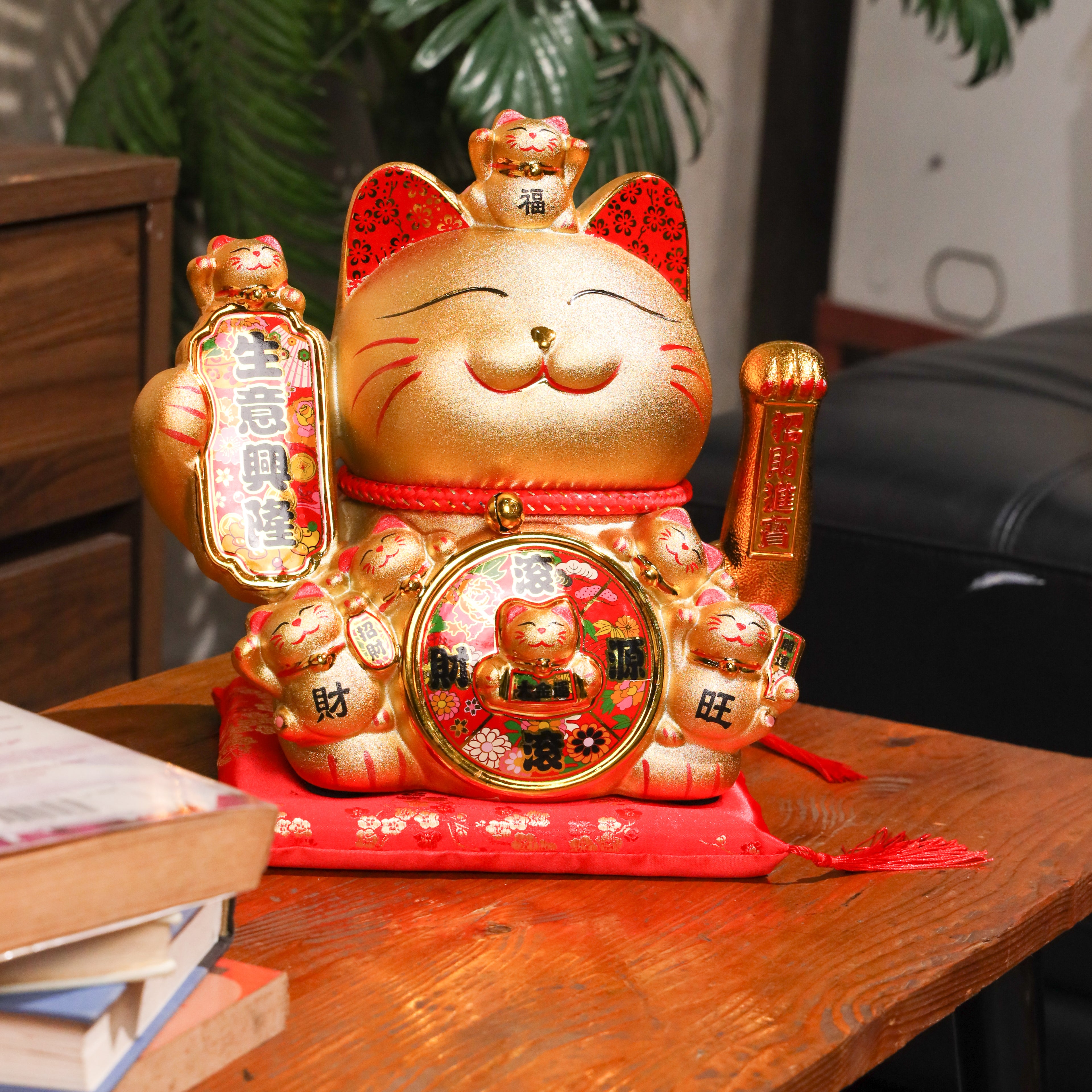 Great &amp; Golden Lucky Cat for Business Success 30cm
