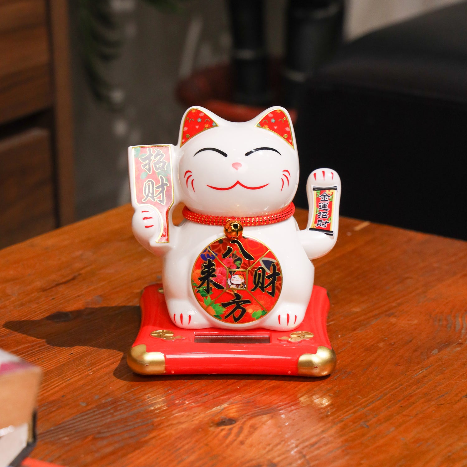 Solar-Powered Fortune Magnet Lucky Cat 14cm