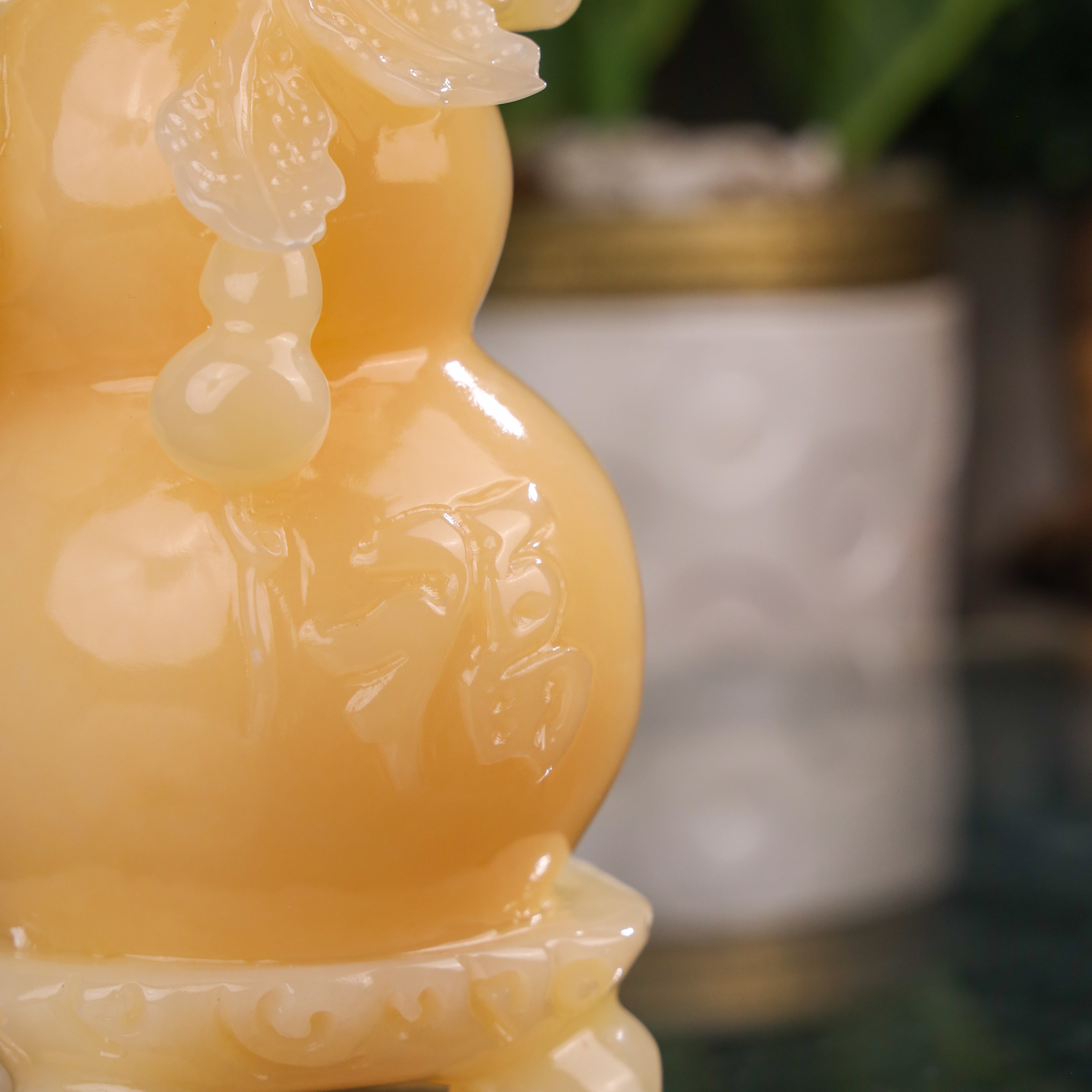 "Bless Family With Health" - Jade Wu Lou 26cm