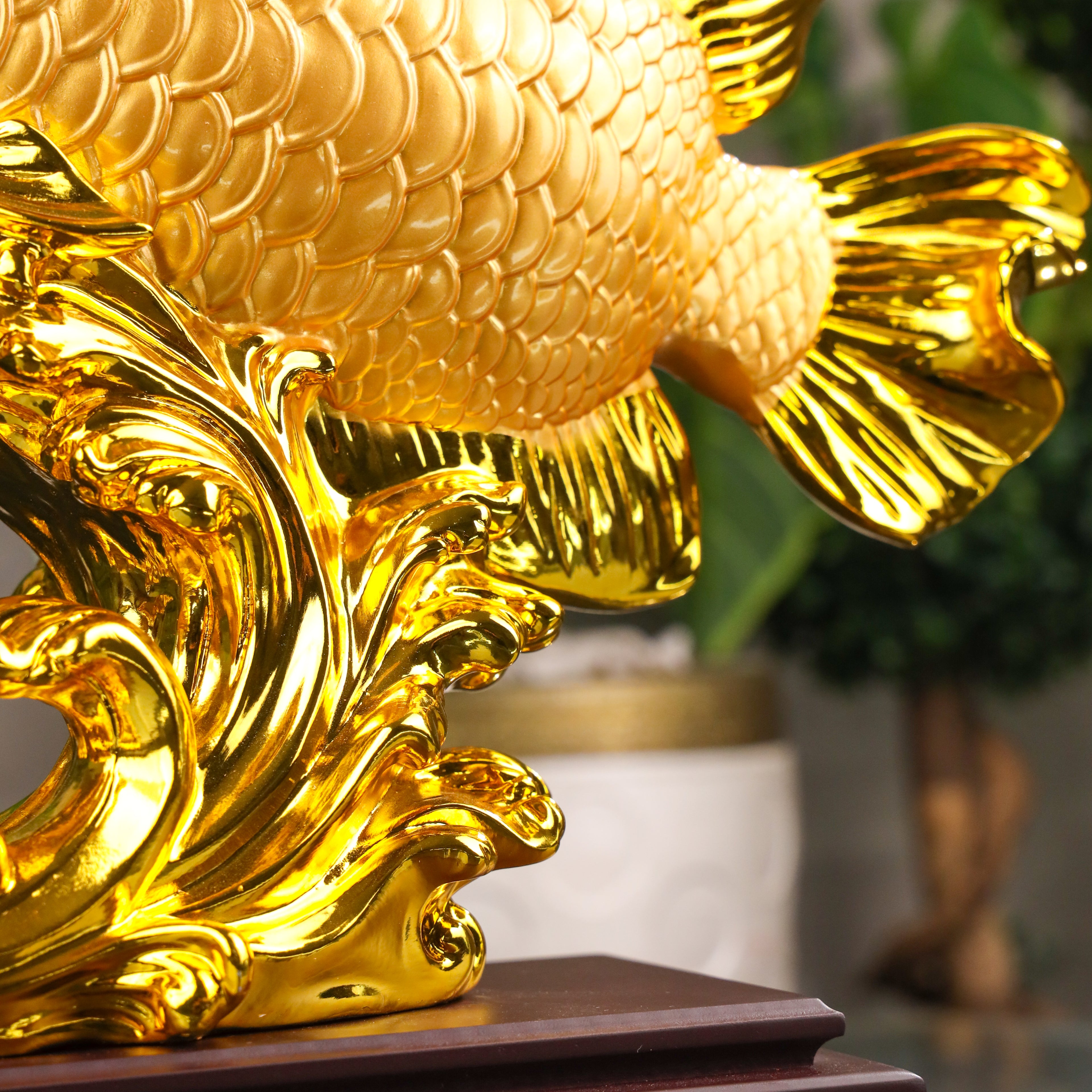 The Golden Dragon Fish Arowana 41cm