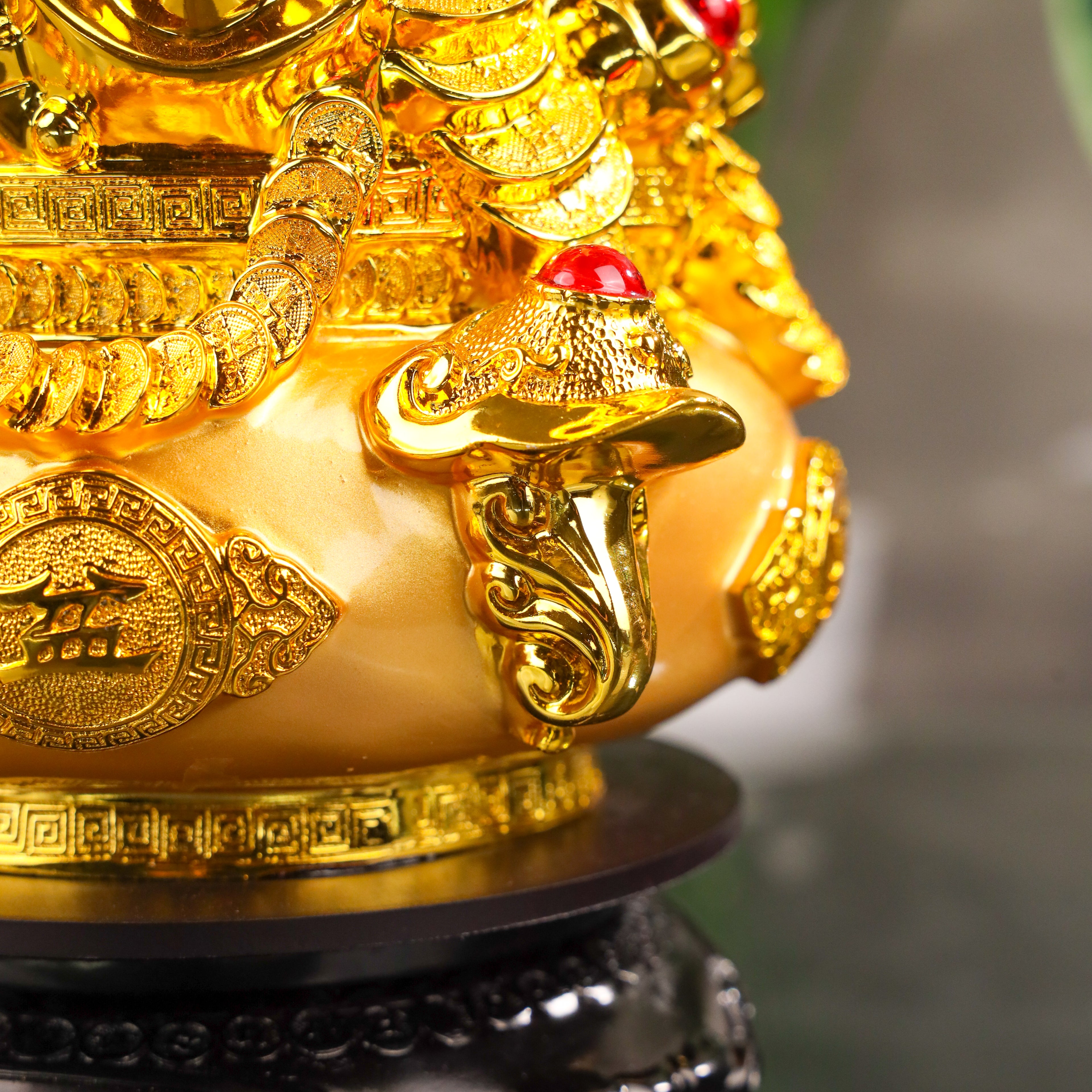 Pot of Gold Jewels and Treasures 28cm