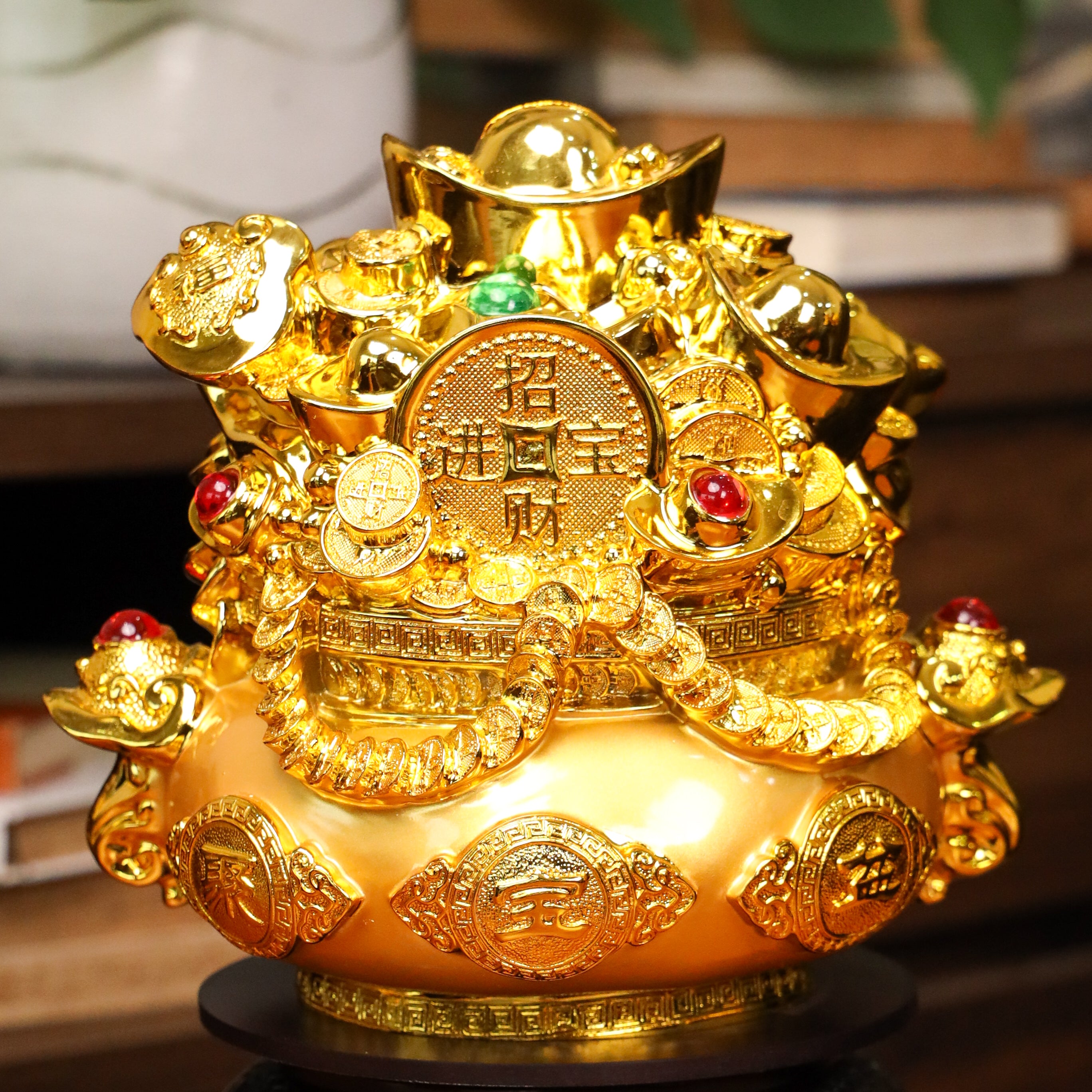 Pot of Gold Jewels and Treasures 28cm