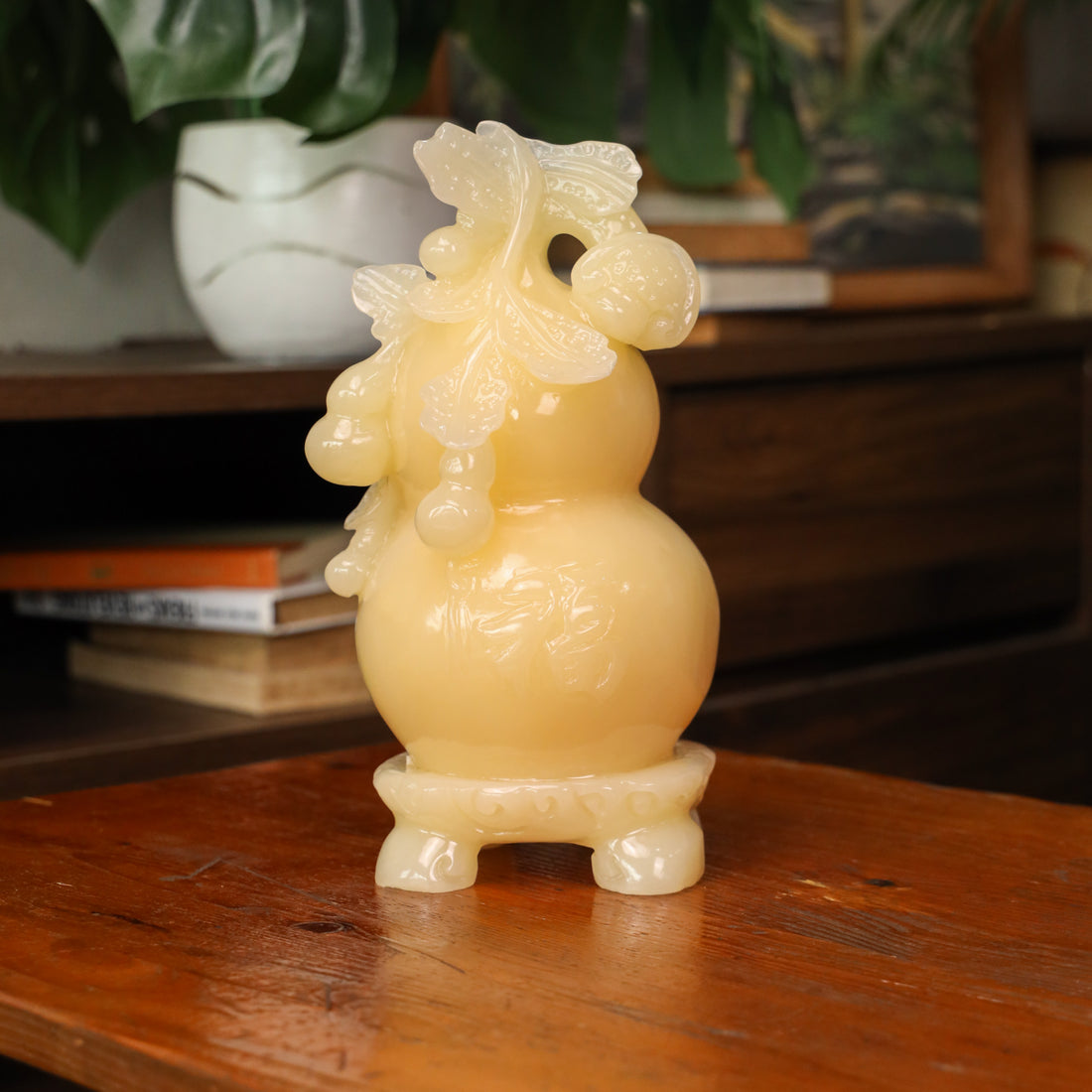 "Bless Family With Health" - Jade Wu Lou 26cm