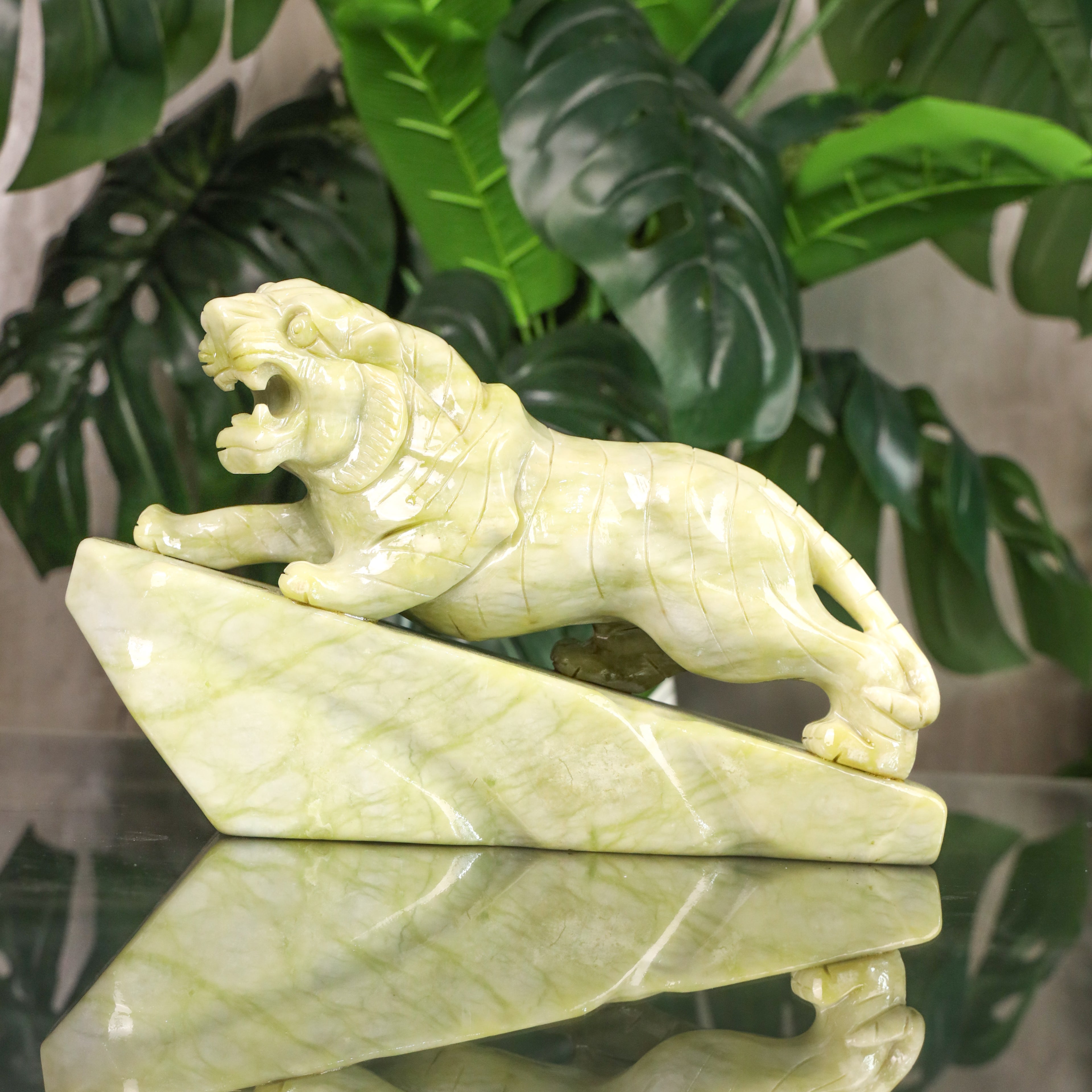 Light Jade Tiger of Dominance 30cm