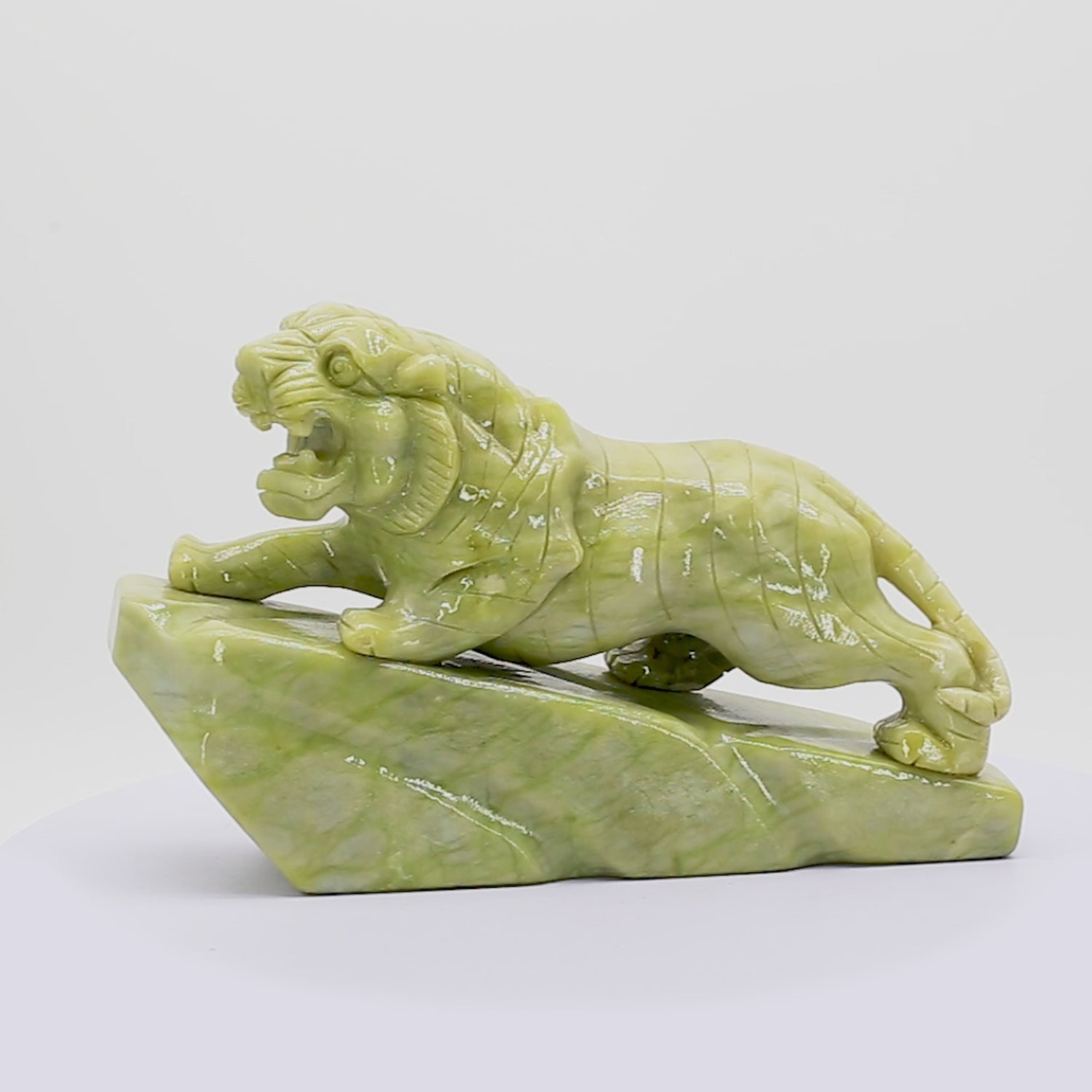 Light Jade Tiger of Dominance 30cm