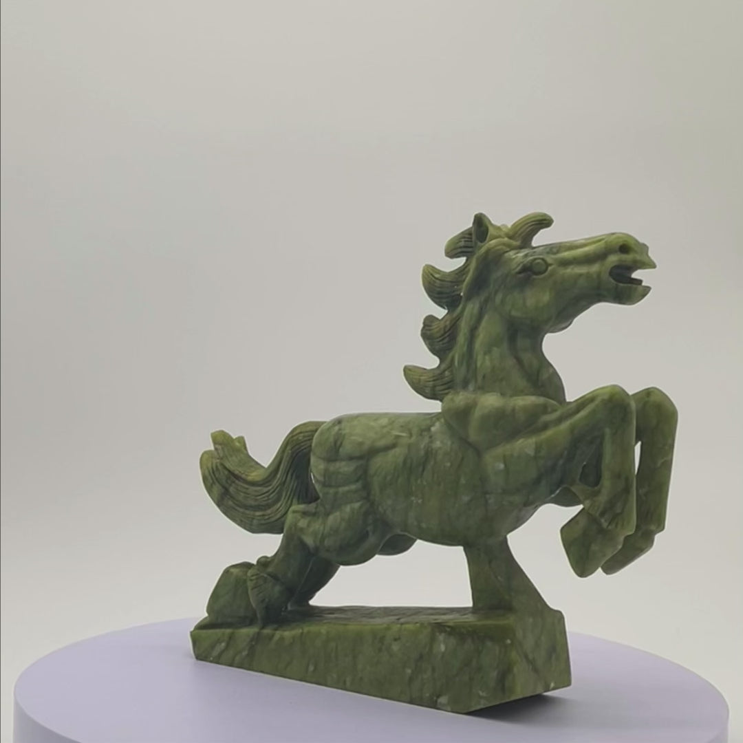 Jade Champion of Career Victory Horse 32cm