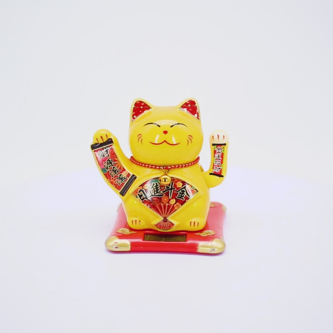 Golden Income Solar-Powered Lucky Cat 11cm